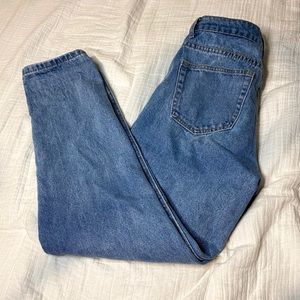 Adika jeans